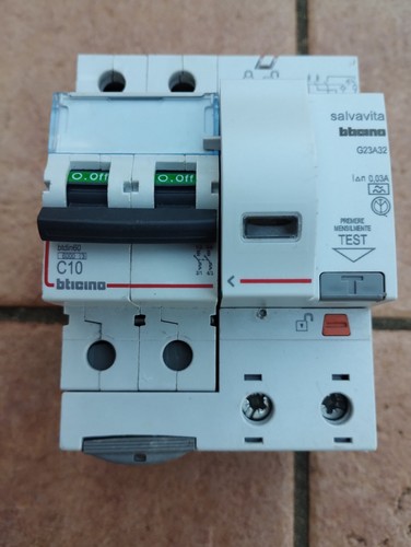 Interruttore magnetotermico - interruttore,